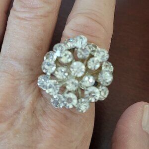 Vintage Ladies Adjustable Silver Finish Statement Costume Ring with 23 Sparkly